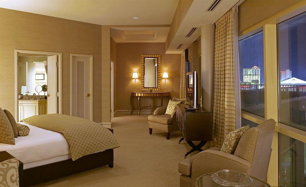 Sheraton Atlantic Convention Center 4*